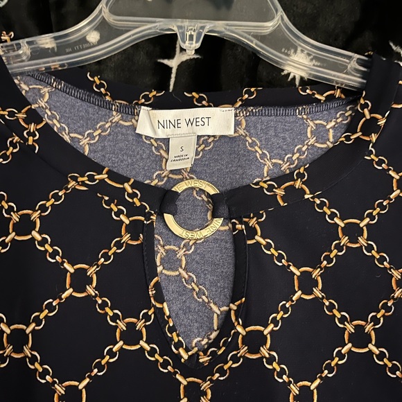 NINE WEST SLEEVELESS TOP in Navy/Gold  size Small - Picture 3 of 3